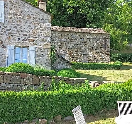 Berard * Saint-Julien-d'Intres